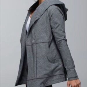 Lululemon Find Your Centre Wrap Jacket Size 10 Heathered Gray Like New